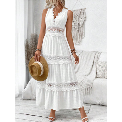 Robe d’été en dentelle fluide col V–Élégance légère