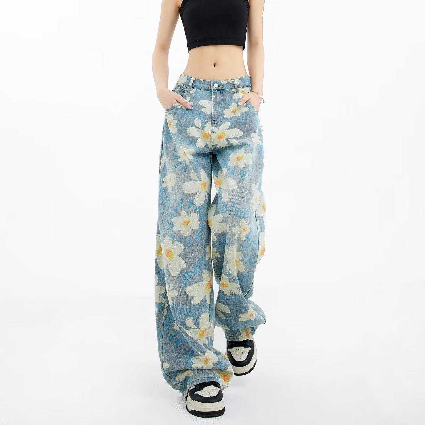Jean large femme à fleurs – Style estival délavé, coupe fluide
