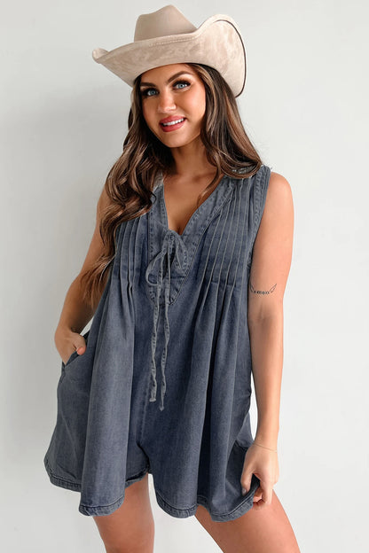 Combinaison courte en jean,chic sans manches  – look estival